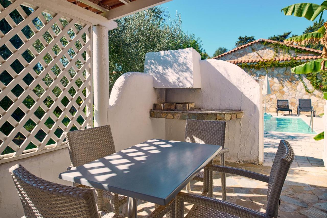 Periyali With Private Pools *