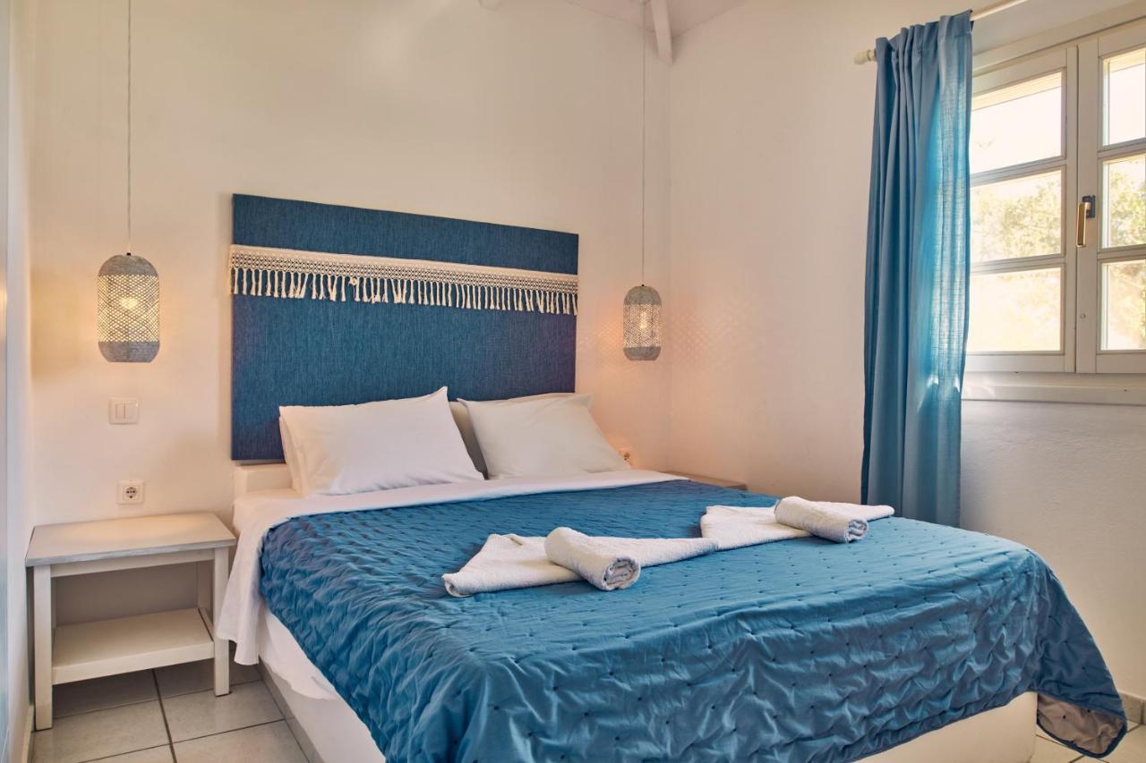 Periyali With Private Pools *