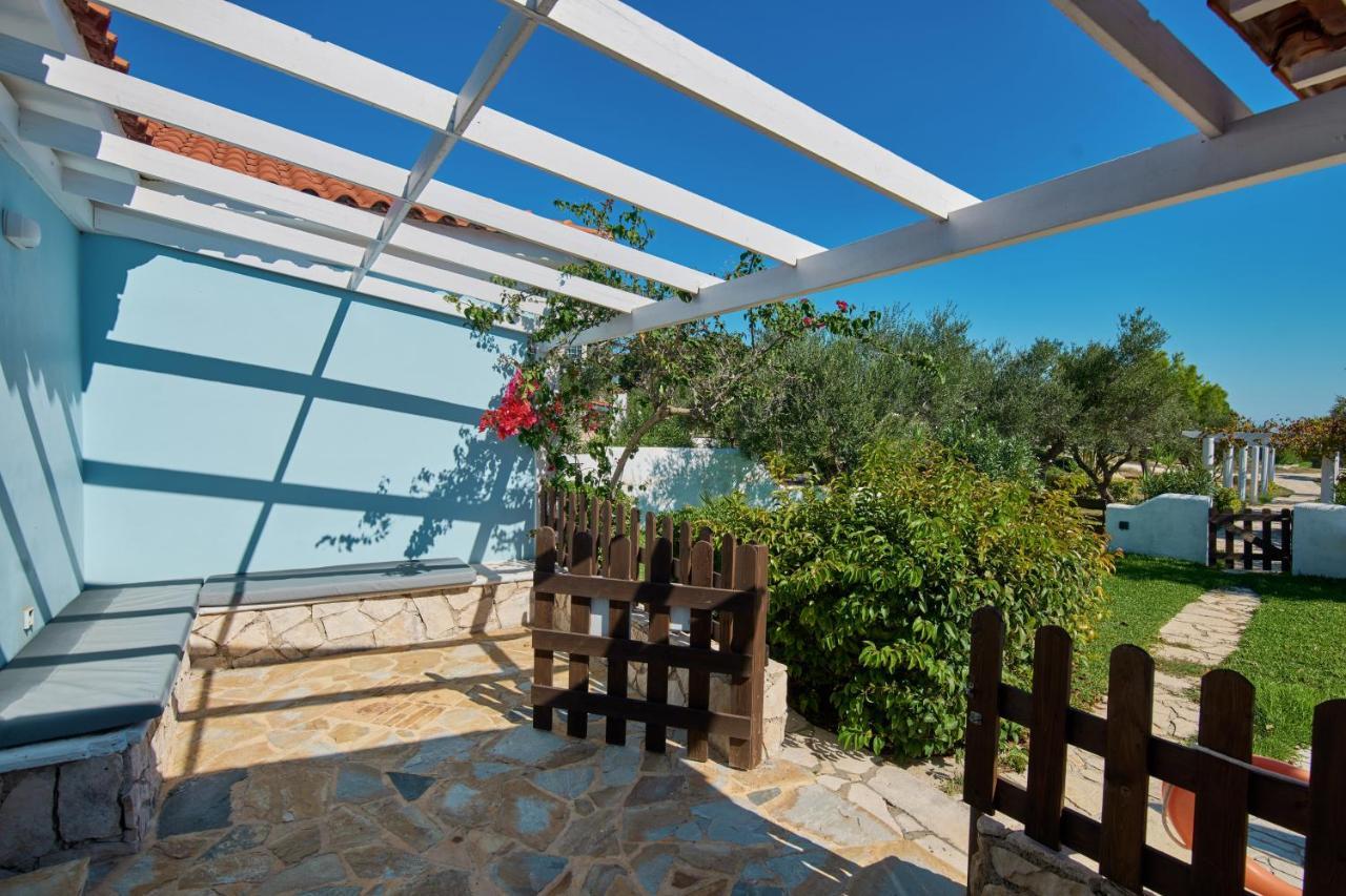 Periyali With Private Pools *