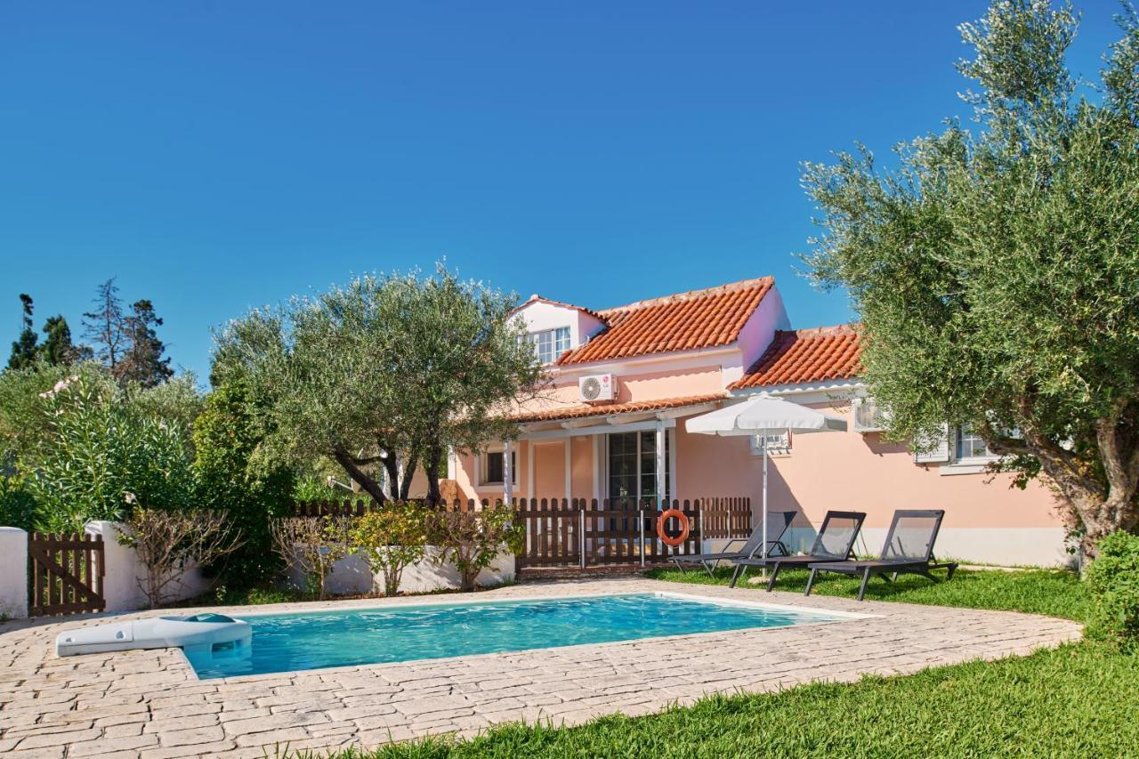 Periyali With Private Pools Vasilikí